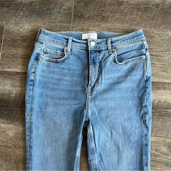 Free People Light Wash Busted Knee Destroyed Skinny Jeans Size 30 High Rise - Picture 7 of 16